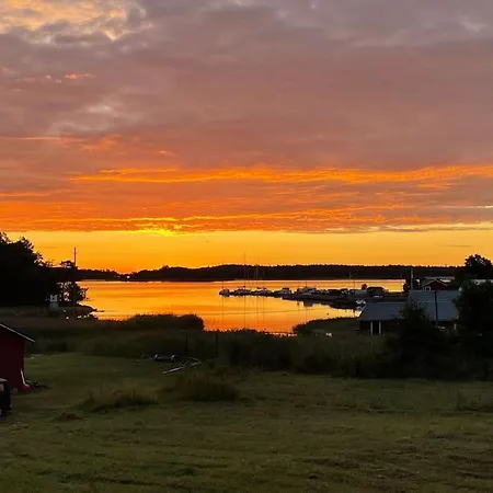 Bastukleven, I Hamnsundets Skaergards Idyll * Saltvik