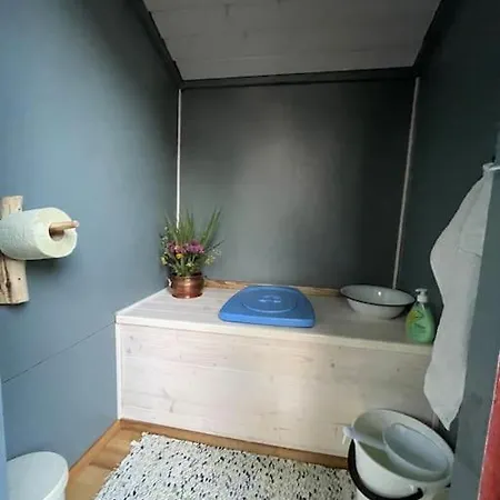 Bastukleven, I Hamnsundets Skaergards Idyll *