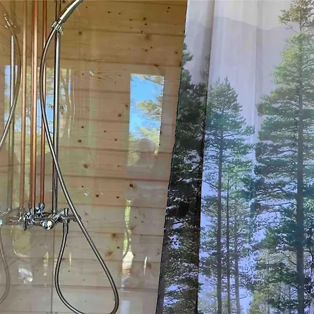 Bastukleven, I Hamnsundets Skaergards Idyll