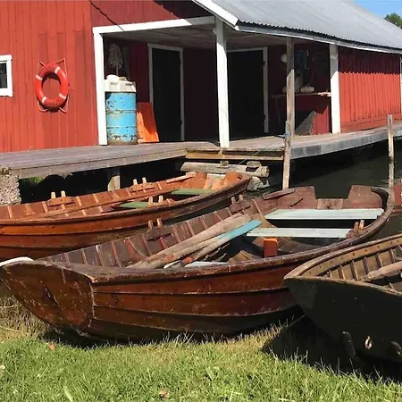 Bastukleven, I Hamnsundets Skaergards Idyll * Saltvik