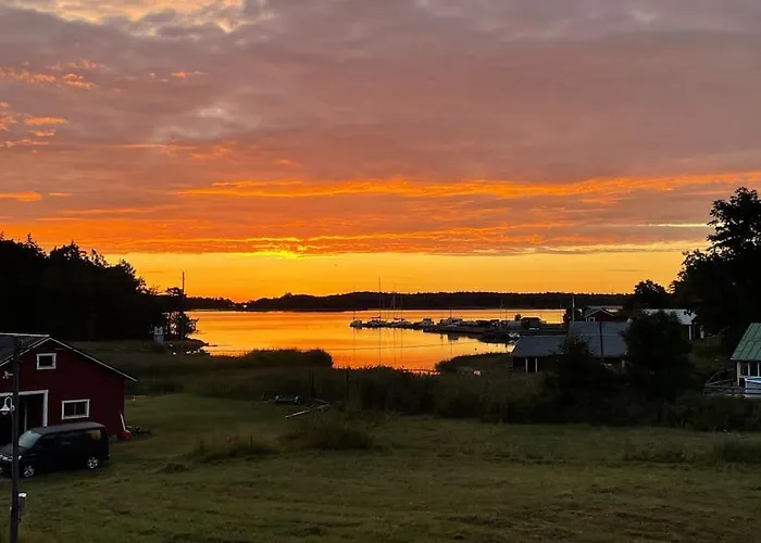 Bastukleven, I Hamnsundets Skaergards Idyll * Saltvik