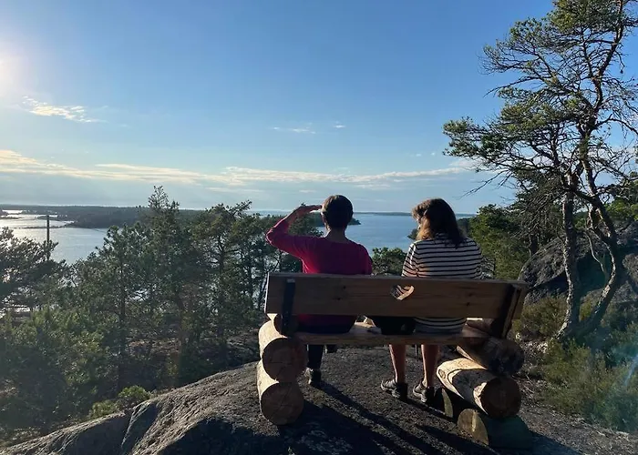 Bastukleven, I Hamnsundets Skaergards Idyll * Saltvik