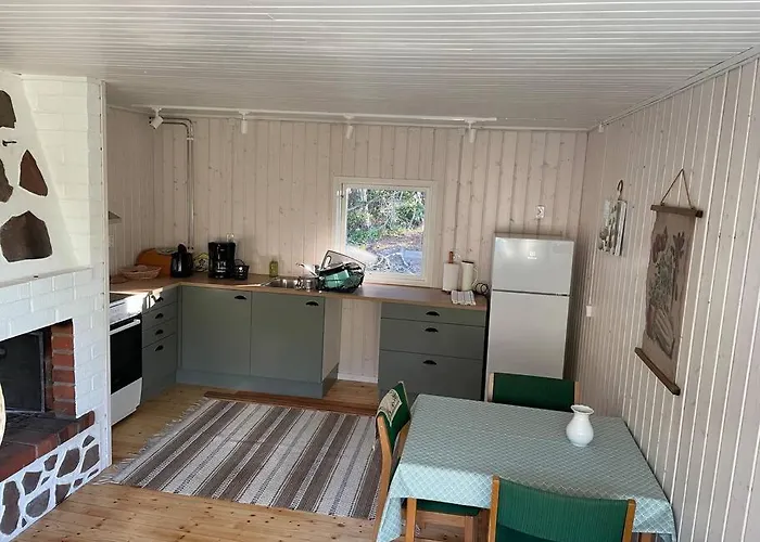 Ferienhaus Bastukleven, I Hamnsundets Skaergards Idyll