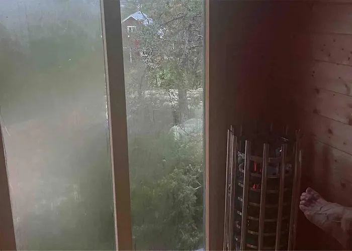 Ferienhaus Bastukleven, I Hamnsundets Skaergards Idyll *