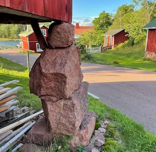 Bastukleven, I Hamnsundets Skaergards Idyll Ferienhaus *