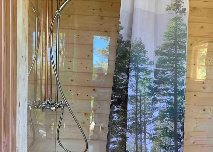 Bastukleven, I Hamnsundets Skaergards Idyll